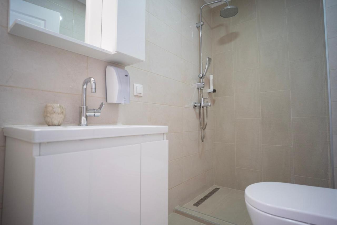 Urban Suites & Apartments โมสตาร์ ภายนอก รูปภาพ