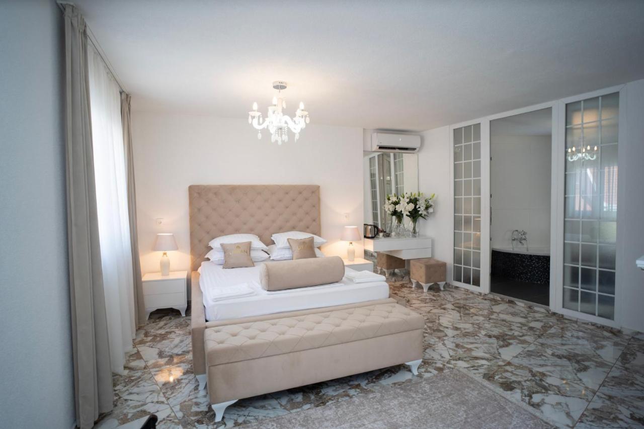 Urban Suites & Apartments โมสตาร์ ภายนอก รูปภาพ