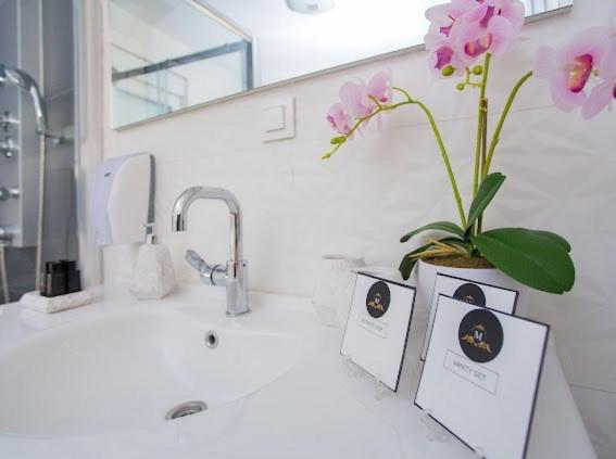 Urban Suites & Apartments โมสตาร์ ภายนอก รูปภาพ